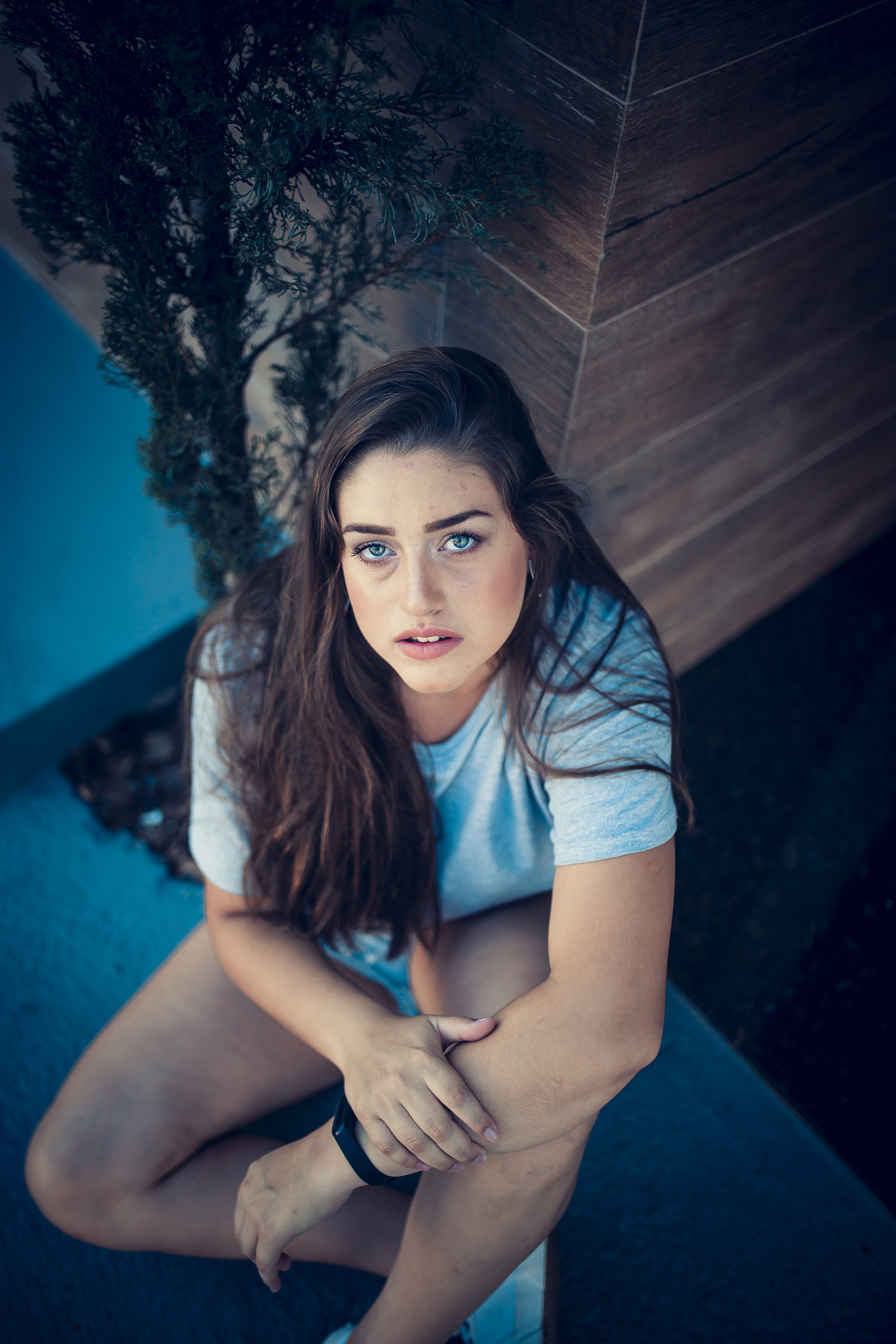 Image default